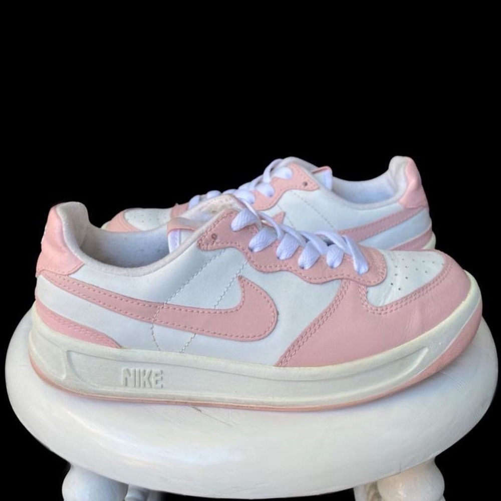 Vintage Nike Ace 83 Baby Pink/White